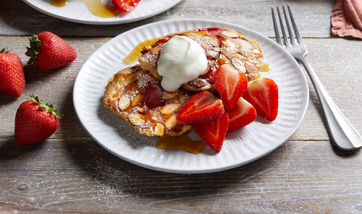 Strawberry Oat Pancakes - Driscolls