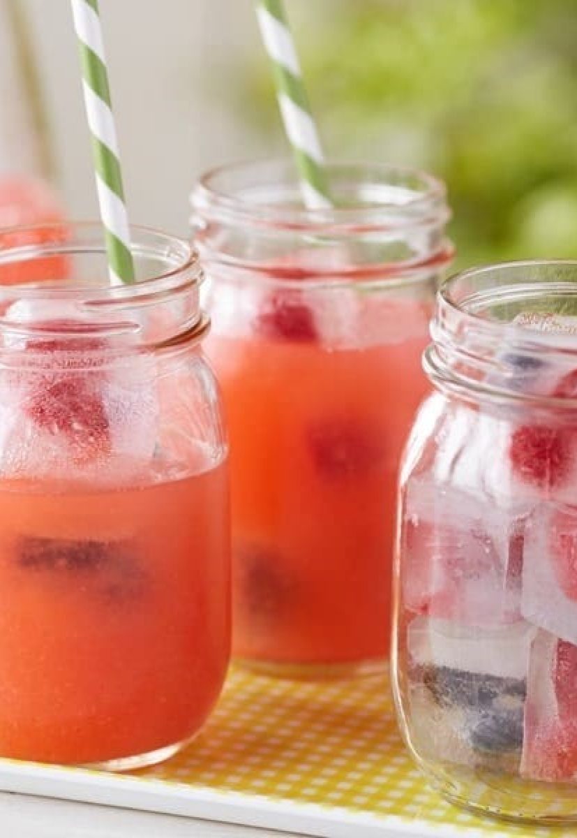 Strawberry Lemonade with Berry Ice Cubes