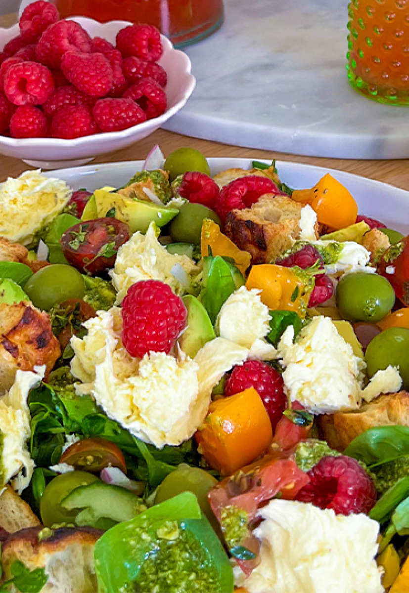 Berry Rocket Salad