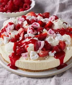 Eton Mess Cheesecake