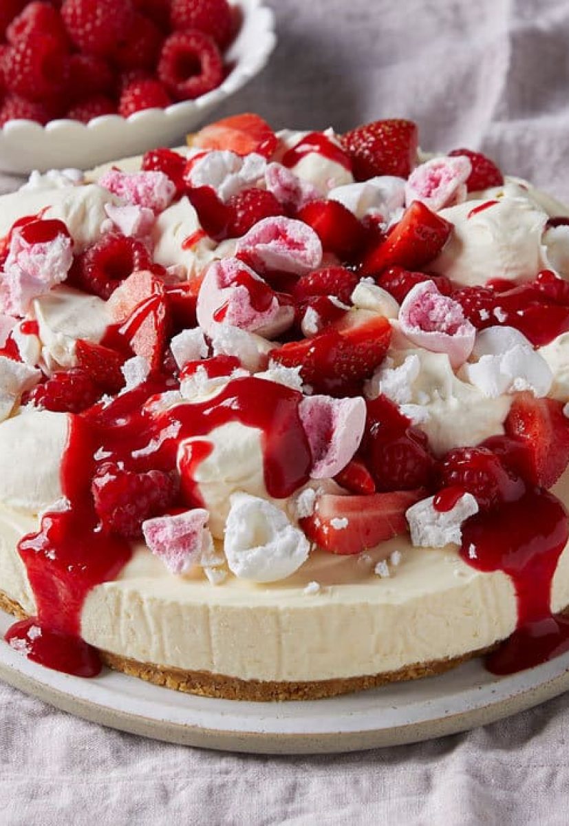 Eton Mess Cheesecake