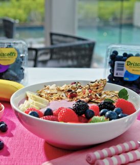 Mixed Berry Smoothie Bowl & Peanut Butter Bark