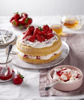 Strawberry Sponge Cake