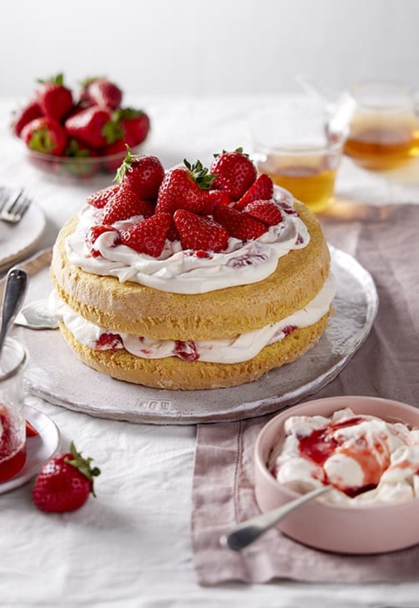 Strawberry Sponge Cake